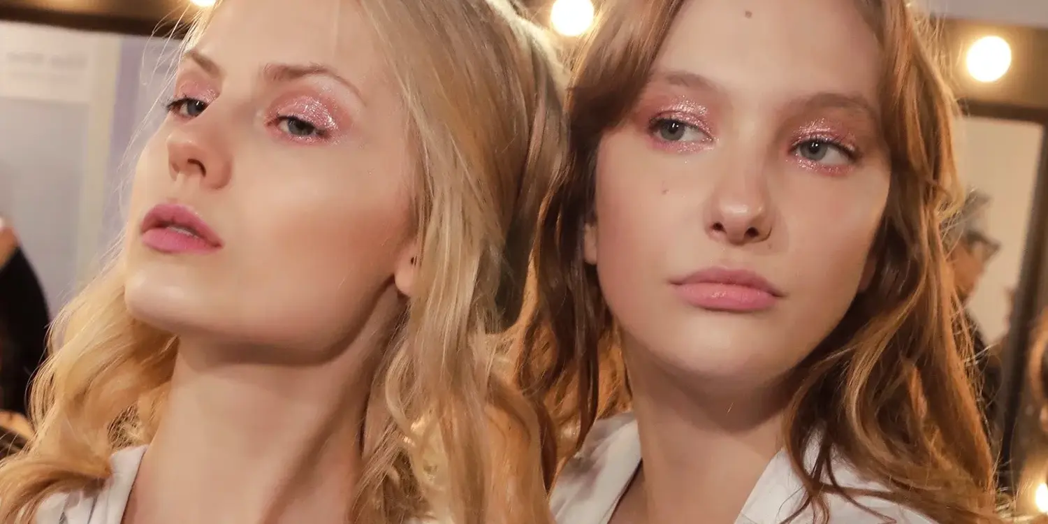 Fashion Week's Beauty and Makeup - Contouring and Highlighting